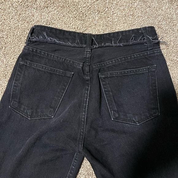 Julia Jean - Picture 4 of 6